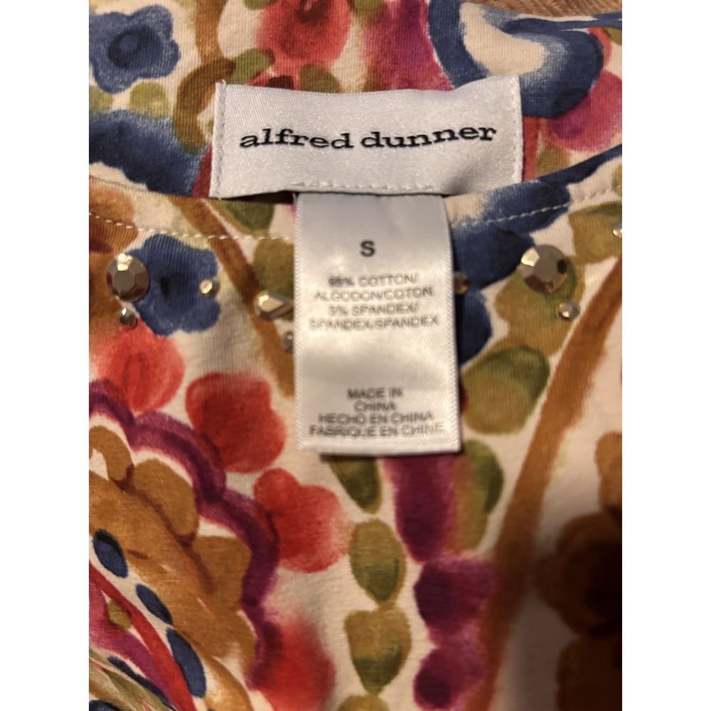 NWT Alfred Dunner Small Paisley Red Blue 3/4 Sleeve Blouse 40x25 Beaded Neck - Picture 8 of 10